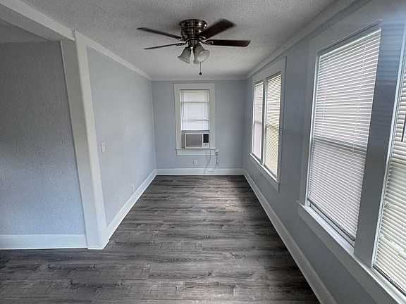 4th image of 321 & 323 Patterson St W #323