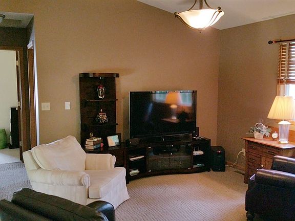 5th image of 7337 Countryshire Ln