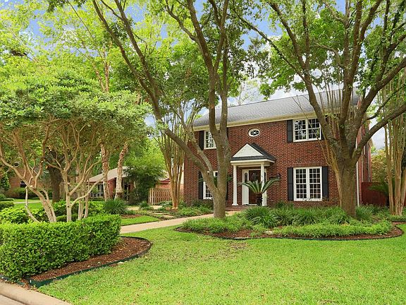 3rd image of 8512 Cedarbrake Dr