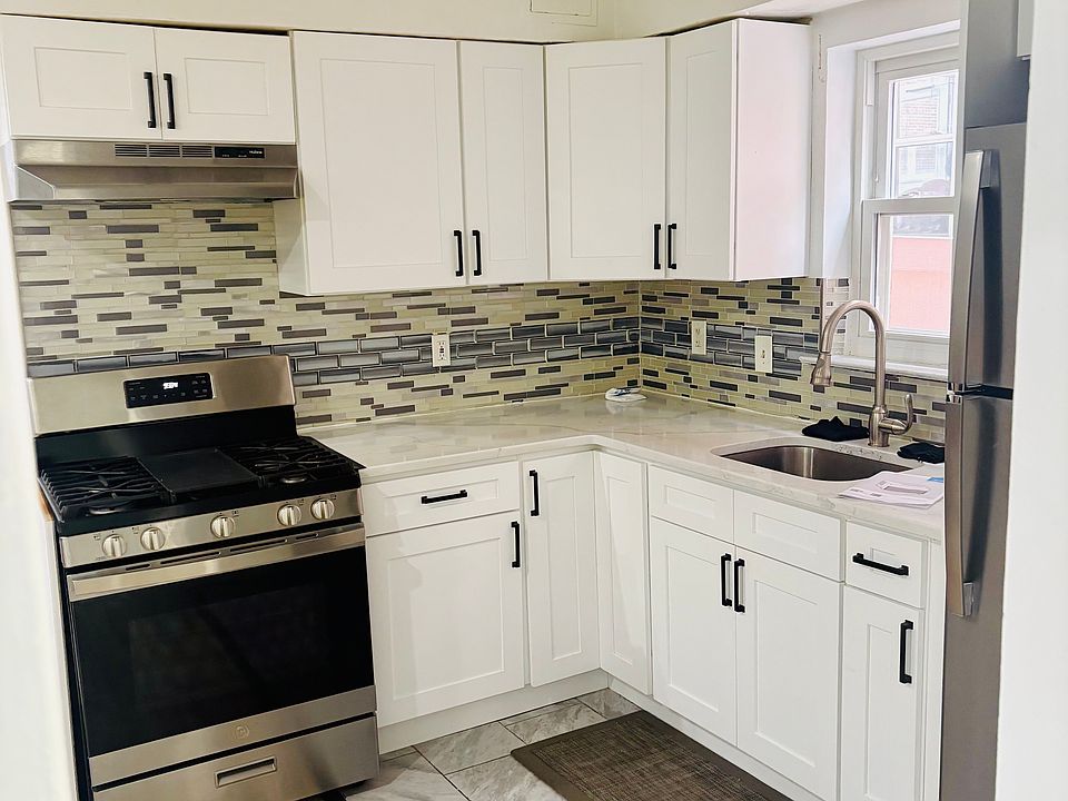 1st image of 0 Rhinelander Ave #1