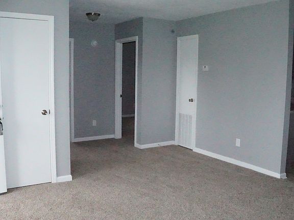 3rd image of 132 New Gritton Ave