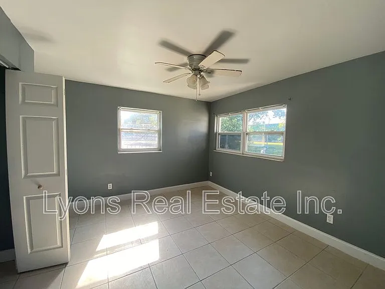 40 Willis Rd #1 — Photo 7