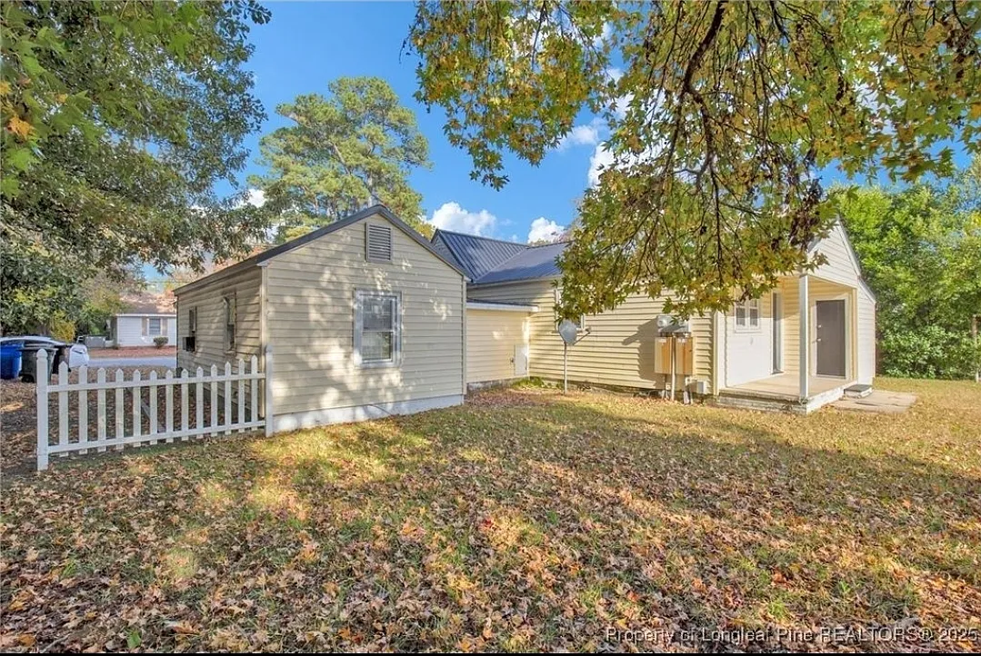 Pecan Dr, Fayetteville — Photo 2
