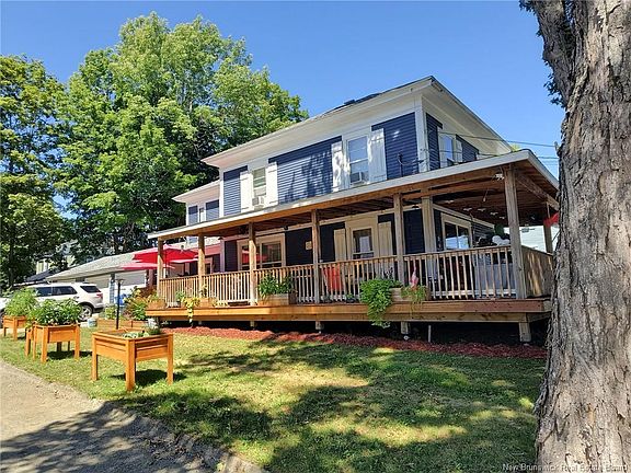 3rd image of 44 Porter St