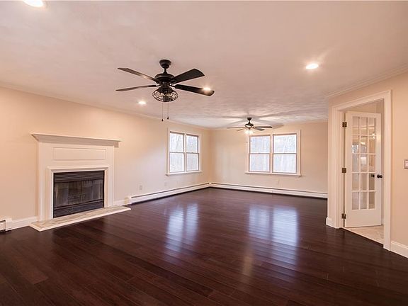 5th image of 95 Blackinton Dr