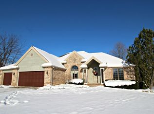 3250 Fieldstone Dr, Flushing, MI 48433