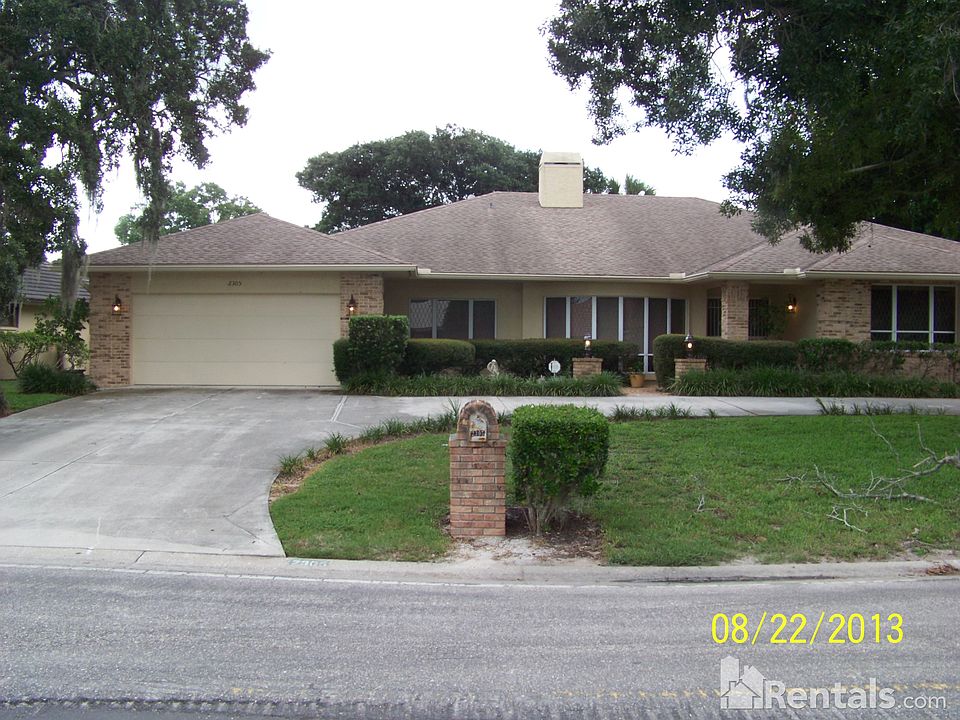 2nd image of 2305 Tanglewood Dr