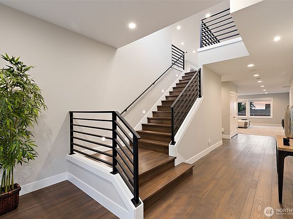 4th image of 4620 Seahurst Avenue