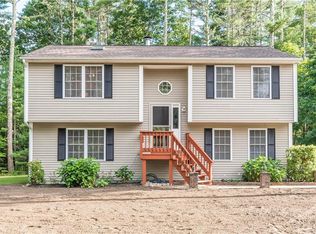 9 Watson Dr, Richmond, RI 02832