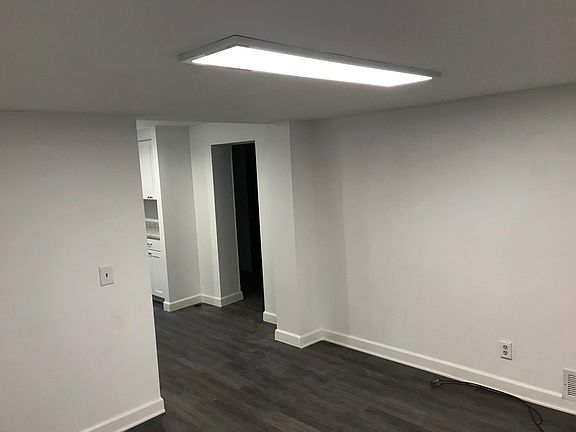 4th image of 1101 1/2 Winona St