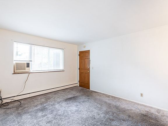 4th image of 3212 Harry Lee Ln APT 1