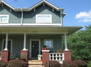 1349 Summit Greenway Ct, Charlotte, NC 28208