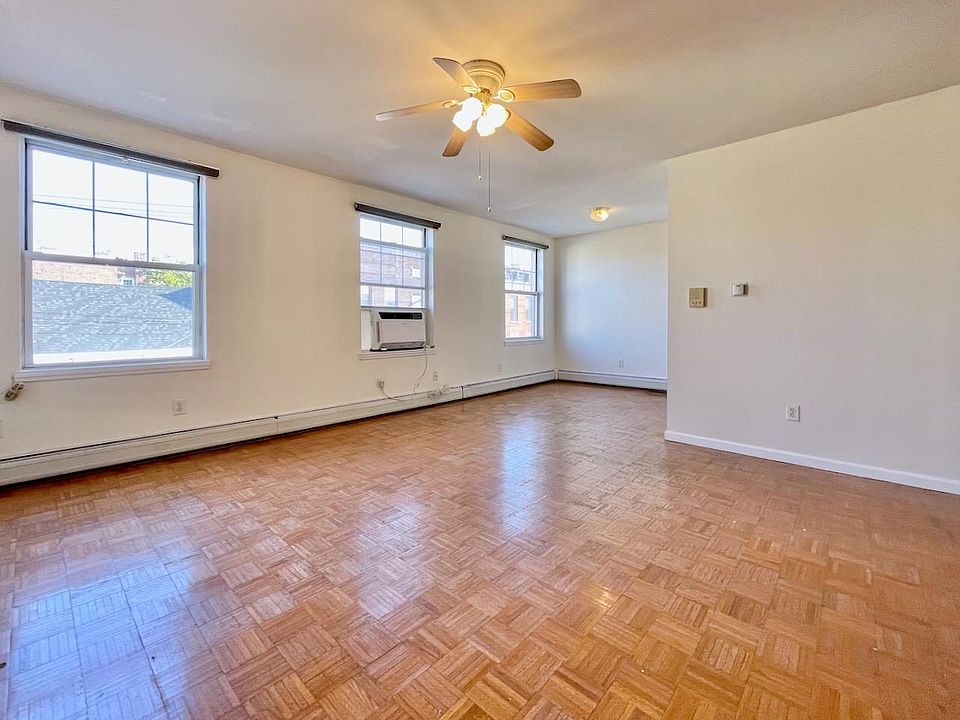 1st image of 143 New York Ave APT 3