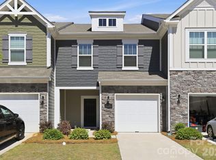 275 Harpers Run Ln, Matthews, NC 28104
