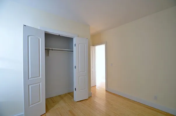 Rented by CITY SKYLINE REALTY INC | media 40