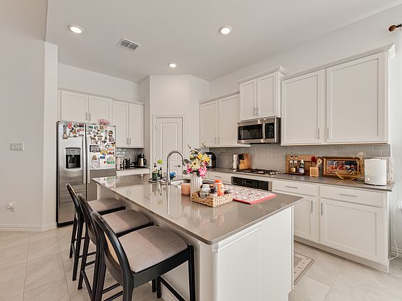 5th image of 3116 Palmetto Pl