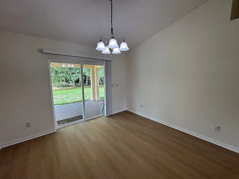10417 SW 52nd Ct — Photo 10