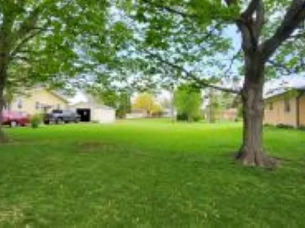 9 8th St, Durant, IA 52747