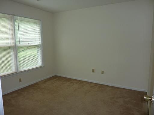 3rd image of 416 Beechwood Ave