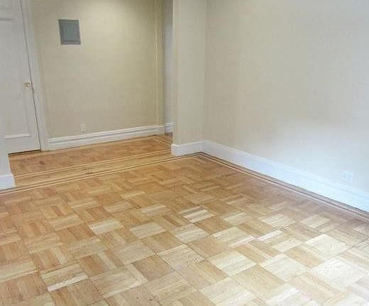 5th image of 712 W 176th St APT 4F