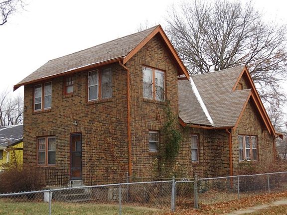 3rd image of 7401 Virginia Ave