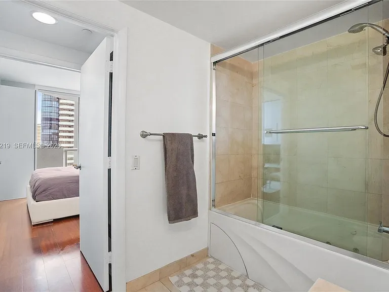 6365 Collins Ave #1705 — Photo 9