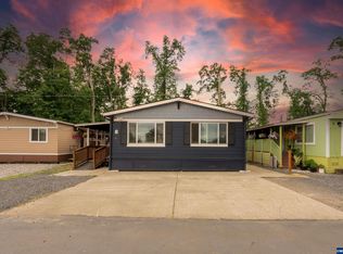 1065 S Pacific Hwy UNIT 8, Woodburn, OR 97071