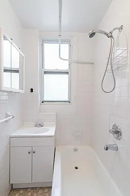 Rented by Bond New York | media 25