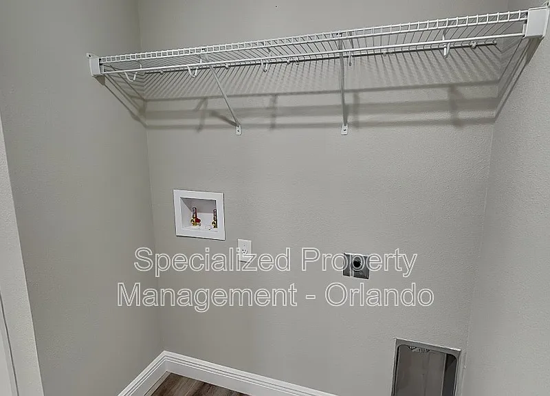 3 bed, 2.0 bath, 1438 sqft, $1,649 — Photo 4
