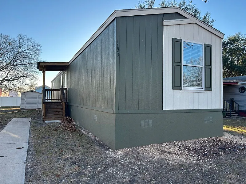 3BR/2BA Modern Home at 1129 Morning Glory Circle - Live Oak Community — Photo 1