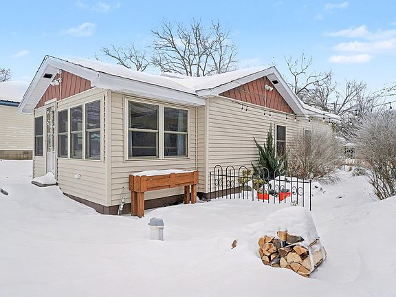 2nd image of 3900 Saginaw St