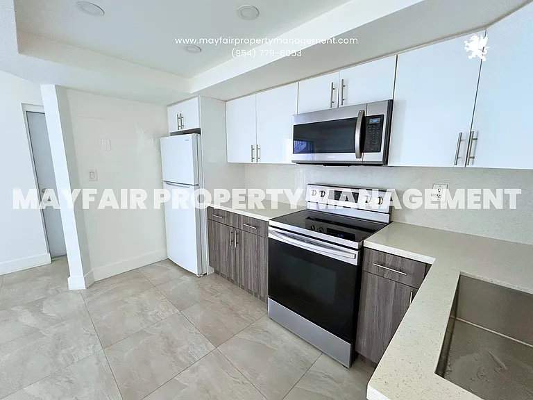 1534 SE 15th St #5 — Photo 2