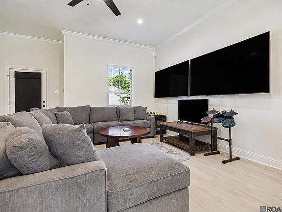 5th image of 9337 Asoka Ave