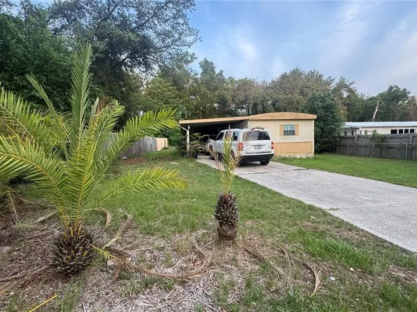 12565 SE 143rd Ct, Ocklawaha, FL 32179
