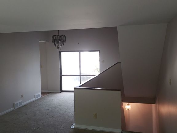 4th image of 6820 Old Royalton Rd APT 1