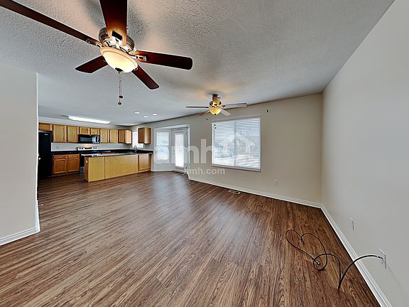5th image of 229 Walton Dr