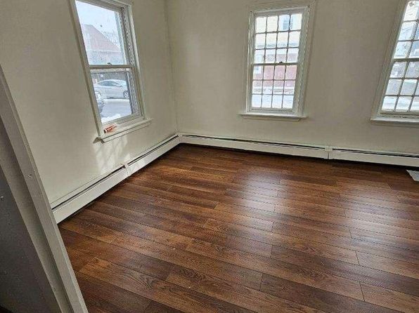 73 Hedley Ave APT 1