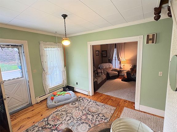 4th image of 25 Academy St