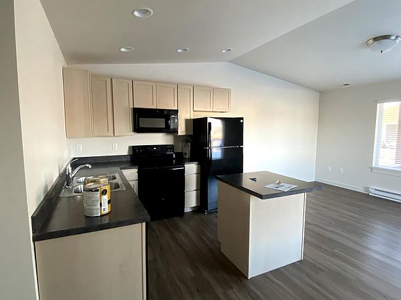 5th image of 3263 Fen Way Unit C-1