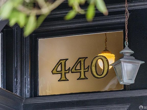 3rd image of 440 Laurel St