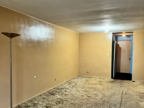 87-46 Chelsea Street image 3 of 13