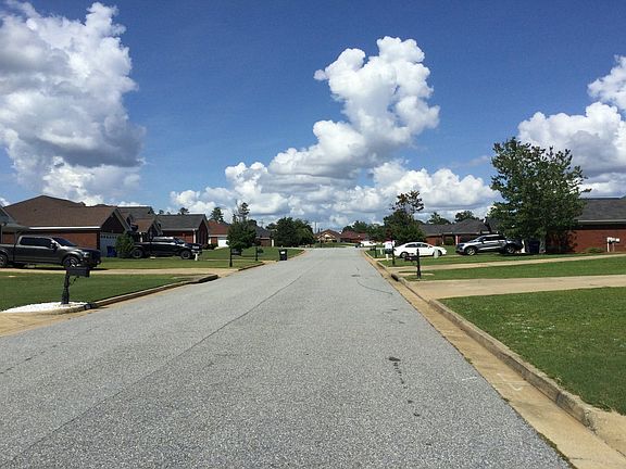 4th image of 170 Lee Road 2137