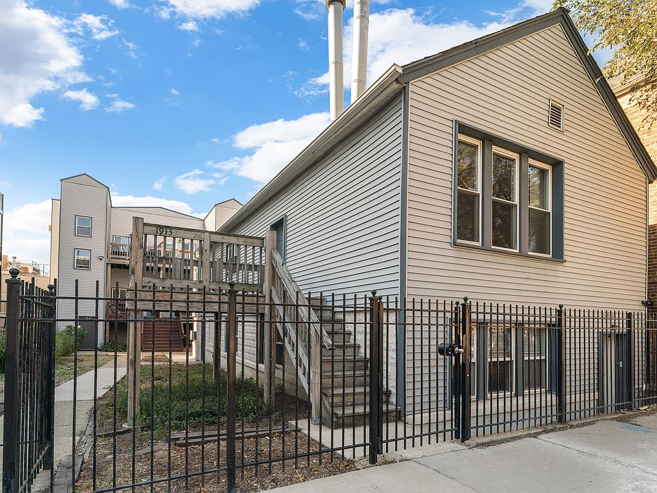1st image of 1913 W Armitage Ave APT 2F