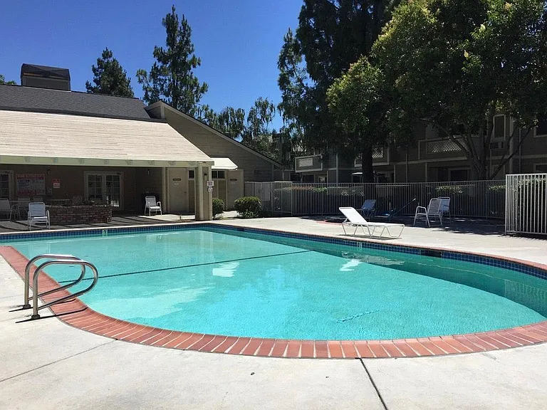 Complex pool with rentable club house