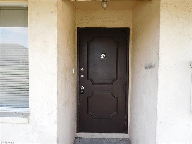 1st image of 930 SW 47th Ter APT 4