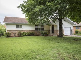 1945 S Delaware Ave, Springfield, MO 65804