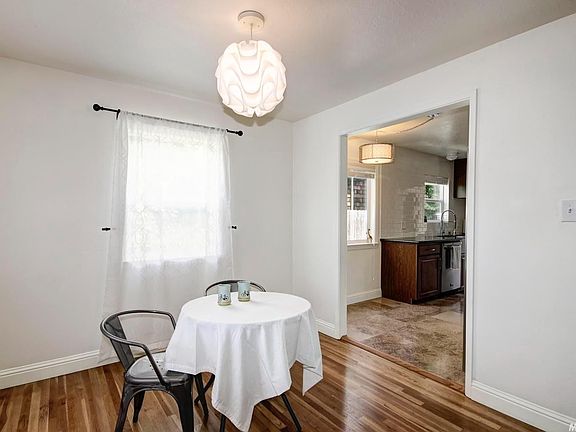 5th image of 2601 52nd St