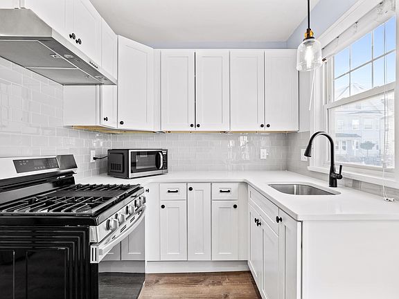 5th image of 49 Trenton St #1
