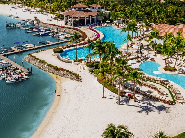 Divco-Ashton Plan, Miromar Lakes Beach & Golf Club