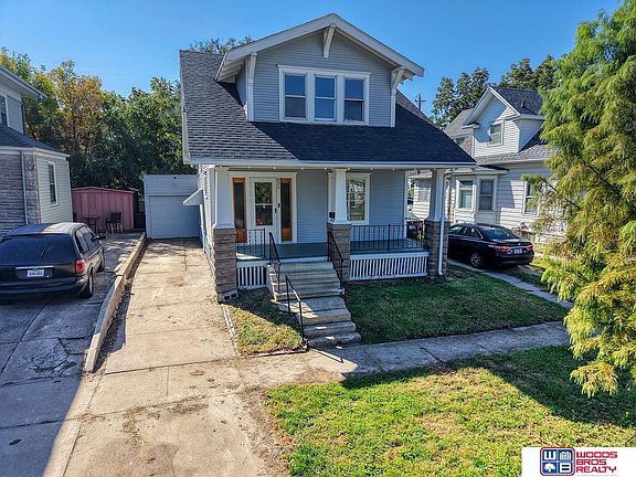 3rd image of 835 F St